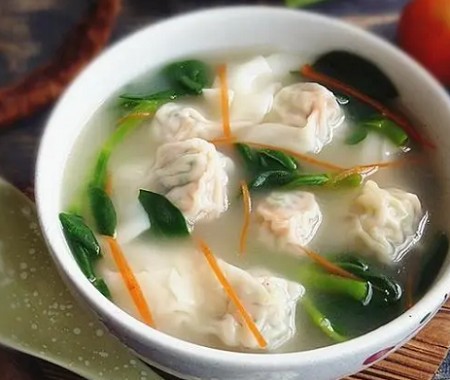 <b>学馄饨哪里学？学做馄饨的地方哪里有？如果您想学习做馄饨，以下是一些可以学习做馄饨的途径和地方：</b>