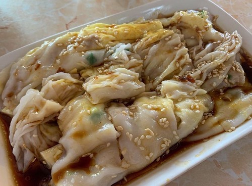<b>学肠粉去培训还是实体店？对于想要学习肠粉制作的人来说，是选择参加培训课程还是直接去实体店实习呢？本文将为您分析这两种学习方式的优缺点，帮助您做出合适的选择。</b>