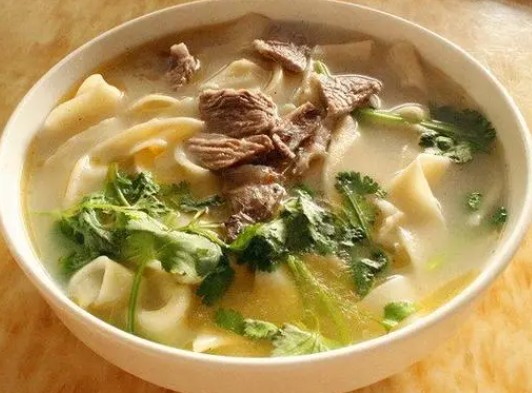 <b>对于热爱烹饪和传统美食的人们来说，学习制作河南烩面无疑是一次难得的美食之旅。而参加河南烩面培训班，则是掌握这一传统技艺的最佳途径。</b>
