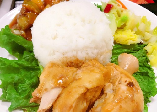 <b>学口水鸡米饭培训去哪里？口水鸡米饭培训哪里有？学口水鸡米饭培训，您有多个选择。在山东地区，甄选餐饮小吃培训学校确实是一个值得考虑的选项。</b>