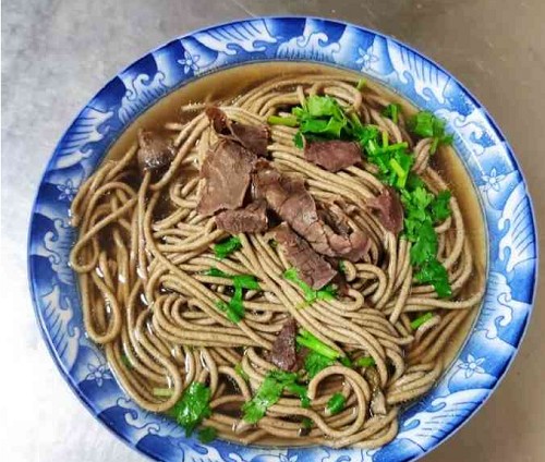 <b>学饸饹面在哪学好？饸饹面培训去哪里？学习饸饹面的技术，选择一个好的培训学校是关键。根据公开发布的信息，有几个值得考虑的培训机构。</b>