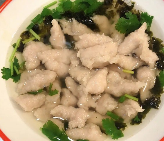 <b>福鼎肉片是一道美味可口的小吃，深受人们喜爱。如果你想学习如何制作这道小吃，以下是一份关于福鼎肉片小吃培训的简要说明。</b>
