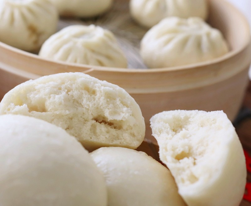 <b>​哪里学习包子馒头？学习包子馒头制作的一站式培训成为越来越多人的选择。而在众多培训机构中，山东甄选集团以其专业的教学团队和全面的课程设置成为学习包子馒头制作的不二之选。</b>