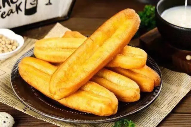 <b>让我们一起探寻油条的奥秘，通过学做油条培训油条，将这份美味传承下去。</b>