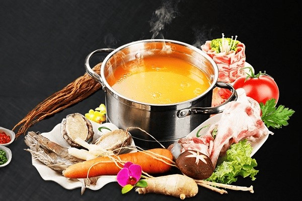 <b>椰子鸡作为一道风味独特的菜品，近年来在市场上受到了广泛的欢迎。那么，椰子鸡是否真的赚钱？其利润如何呢？以下是对椰子鸡利润的详细分析</b>