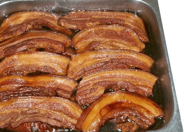 <b>甏肉干饭学费的价格范围通常在1000元到3000元之间。这一价格区间是基于多个培训机构和市场行情所得出的一个大致估算。</b>