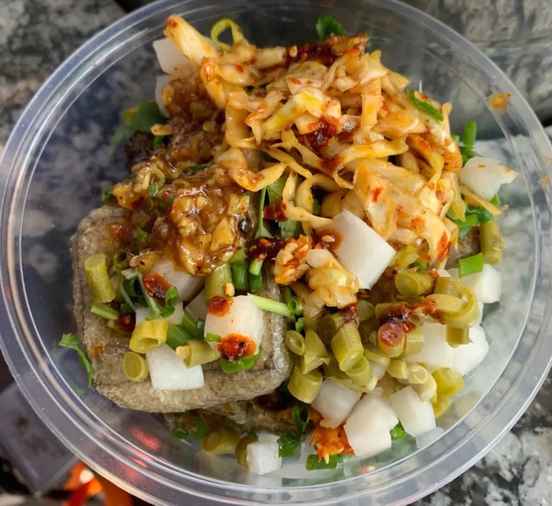 <b>学习臭豆腐的制作是一项需要耐心、技巧和经验的艺术。以下是关于臭豆腐培训的一些建议，帮助你更好地了解和掌握这门技艺。</b>