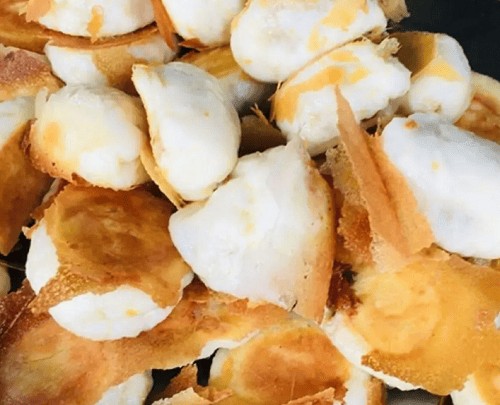 <b>水煎包作为一种传统小吃，因其外皮酥脆、内馅鲜美而备受食客喜爱。学做水煎包不仅可以满足自己的美食爱好，还能为创业者提供一个小本生意的好选择。那么，学水煎包的学费大概是多少呢？接下来，我们将详细解析。</b>
