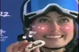 <b>冬奥村  美食  烤鸭 饺子 豆沙包</b>