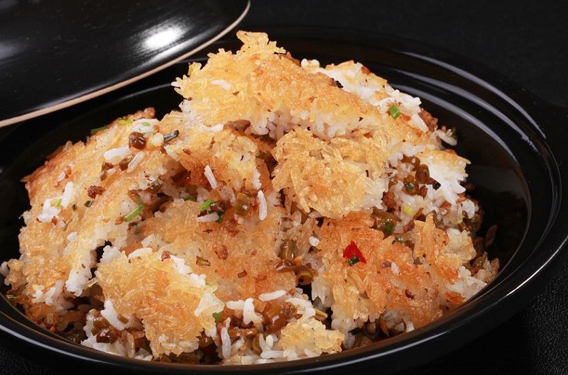 <b>学锅巴饭费用多少钱？锅巴饭培训费一般多少钱？一般来说，锅巴饭培训费用在1000元到3000元之间，但具体价格还需根据培训机构的收费标准确定。</b>
