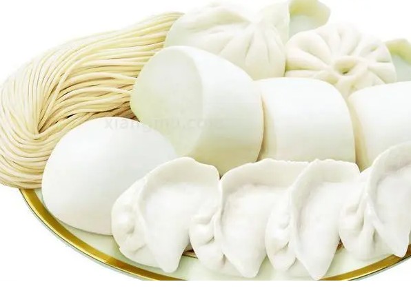 <b>学做面食多少钱？面食培训学费一般多少钱？学做面食的学费因多种因素而异，但一般来说，面食培训的学费在1000-2000元左右是一个相对常见的价格区间。</b>